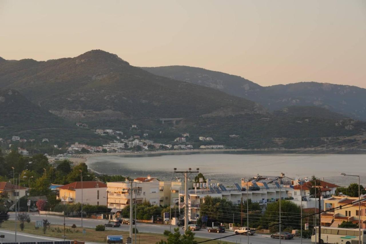 Venetia Luxury Villa Nea Iraklitsa ภายนอก รูปภาพ
